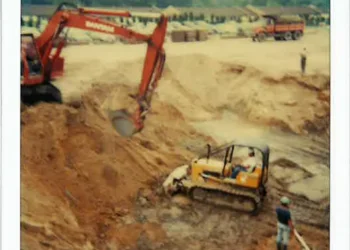 Construction 1983 - crop10