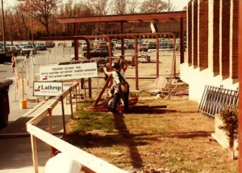 Construction 1983 - crop3