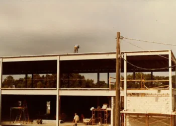 Construction 1984 - crop22