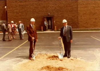 Construction 1984 - crop9