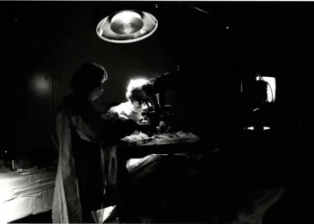 Optamology operating dark-crop